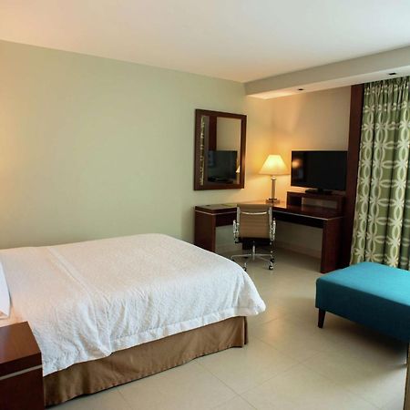 Hampton Inn By Hilton Mérida Exteriér fotografie