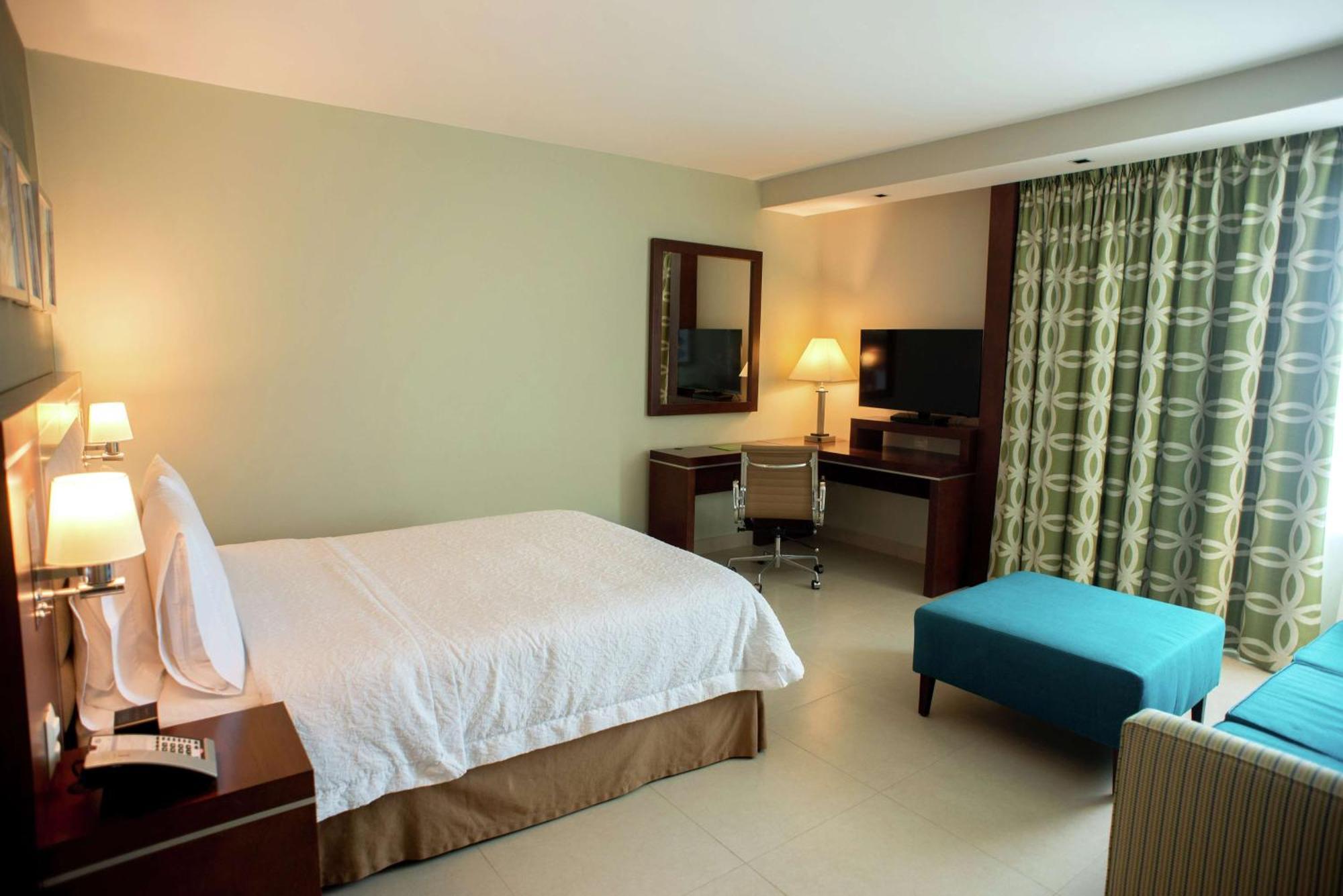 Hampton Inn By Hilton Mérida Exteriér fotografie